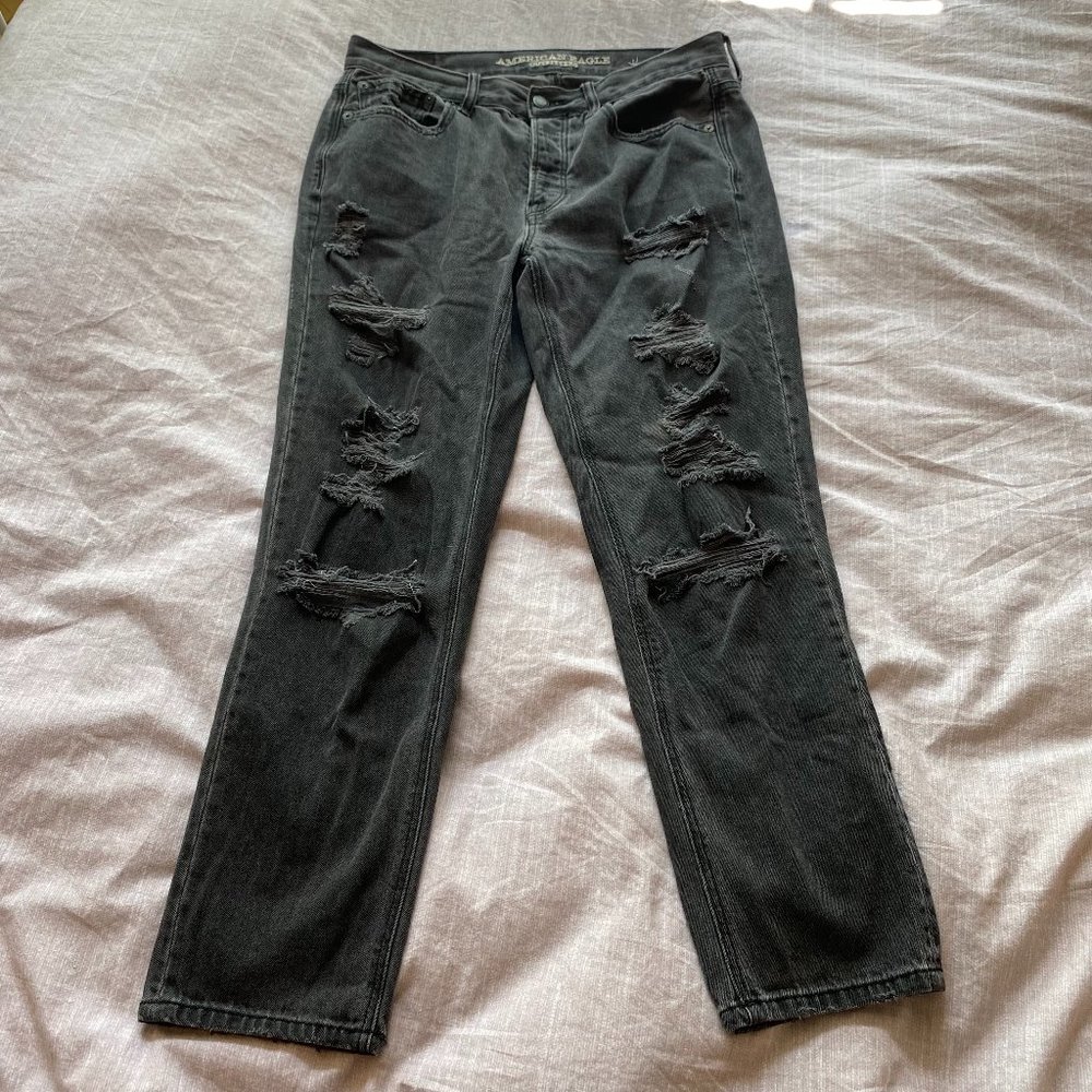 American Eagle Vintage High Rise Ripped Jeans